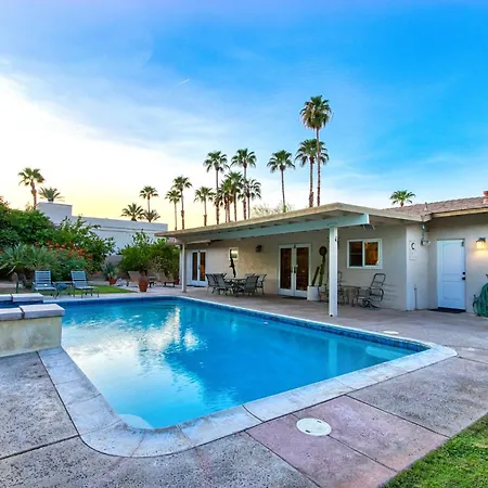 Vintage Paseo Getaway Villa